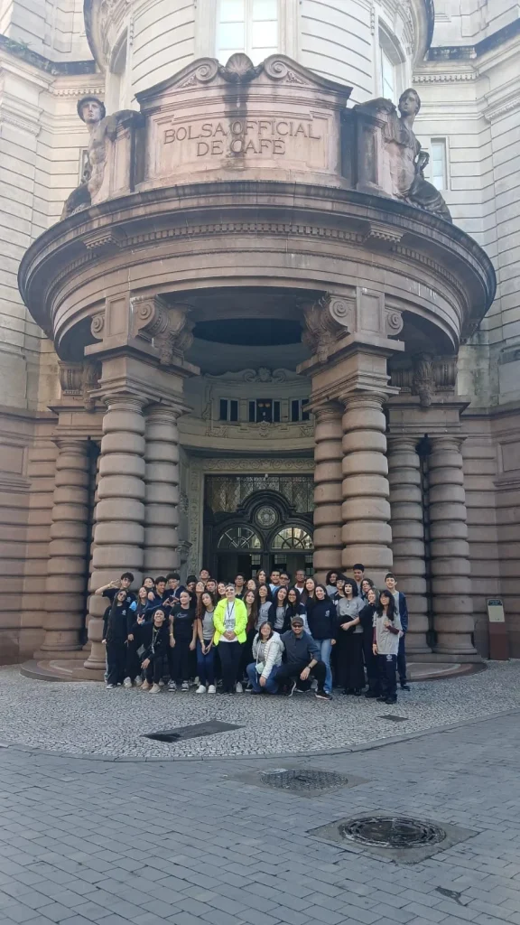 Alunos do Colégio Oswaldo Cruz participam de saída pedagógica em Santos e vivenciam aprendizado interdisciplinar